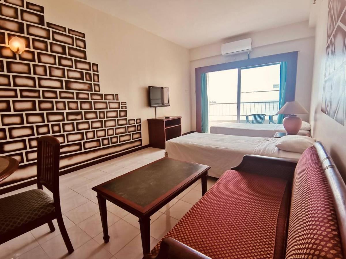 Seaview Deluxe Studio Couples Room S タンジュンブンガ エクステリア 写真