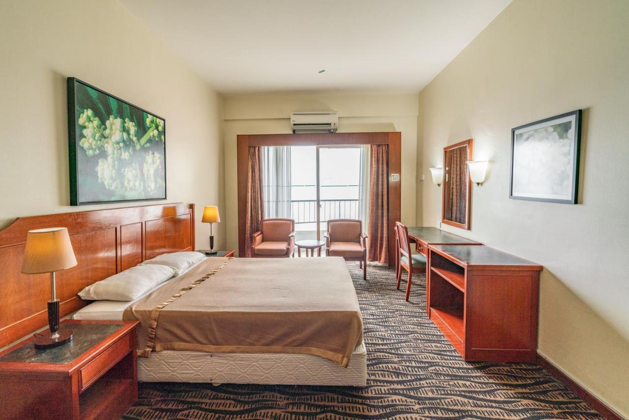 Seaview Deluxe Studio Couples Room S タンジュンブンガ エクステリア 写真